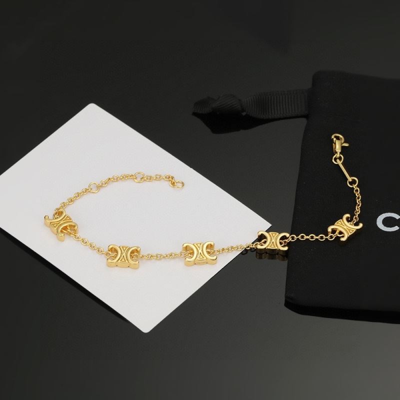 Ce1i*e necklaces